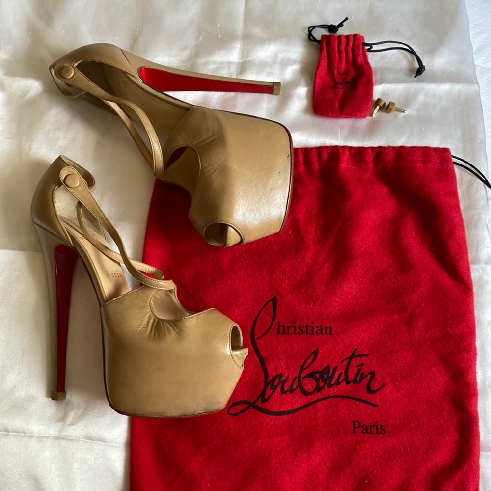 Christian Louboutin  Natural Exagona Leather Criss-cross Platform Sandals